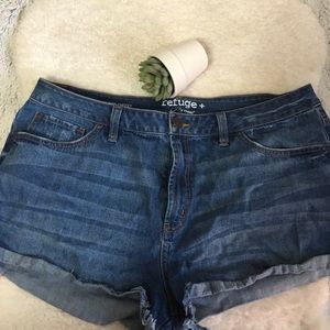 Women’s plus high rise shorts